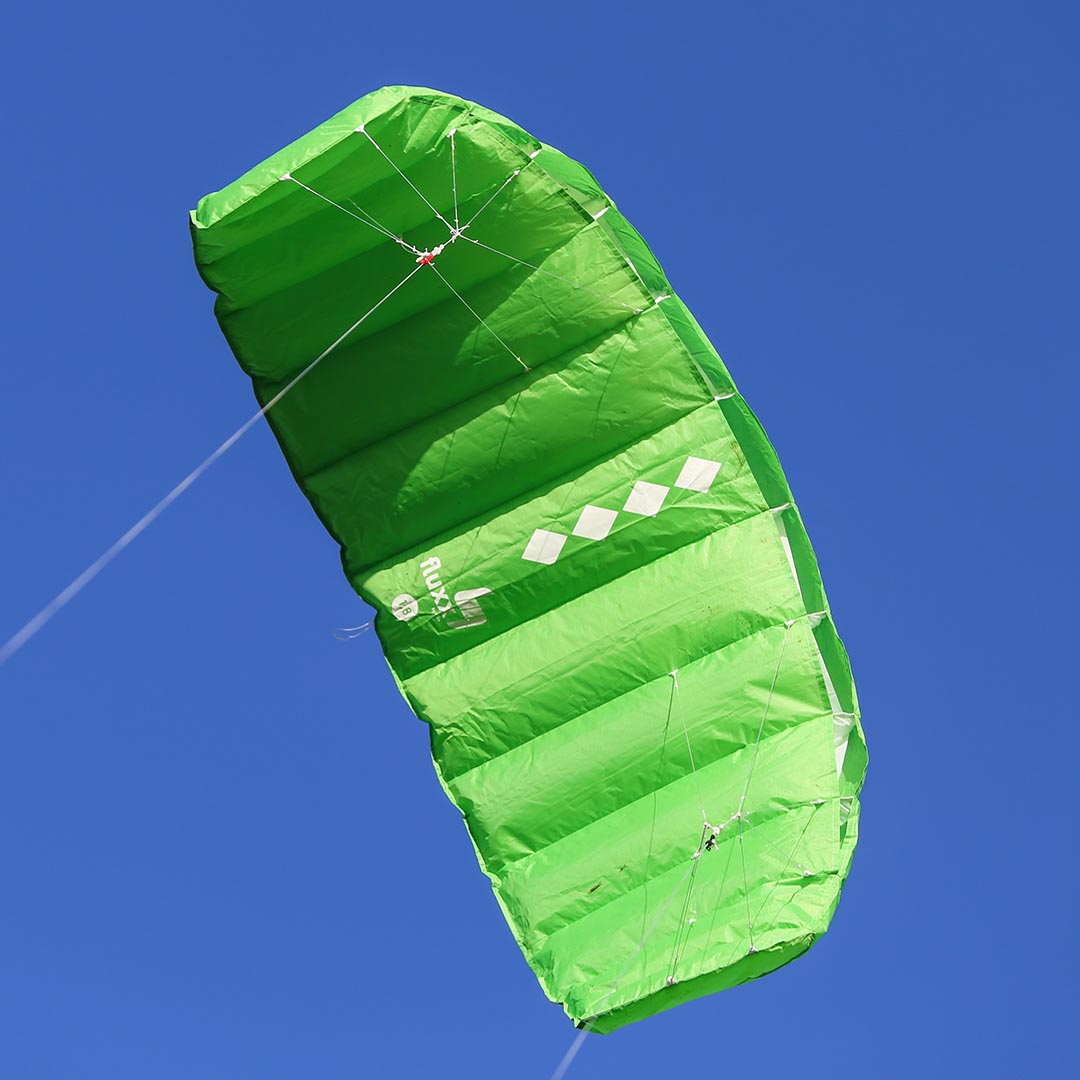 Воздушный змей 2. Gdld Fly зеленый. M Day Kite Pads & Straps. Core Xperience Trainer Kite.